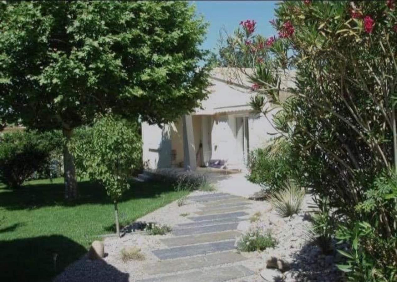 Vila … Et La Fourmi Saumane-de-Vaucluse Exteriér fotografie