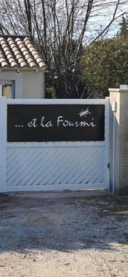 Vila … Et La Fourmi Saumane-de-Vaucluse Exteriér fotografie